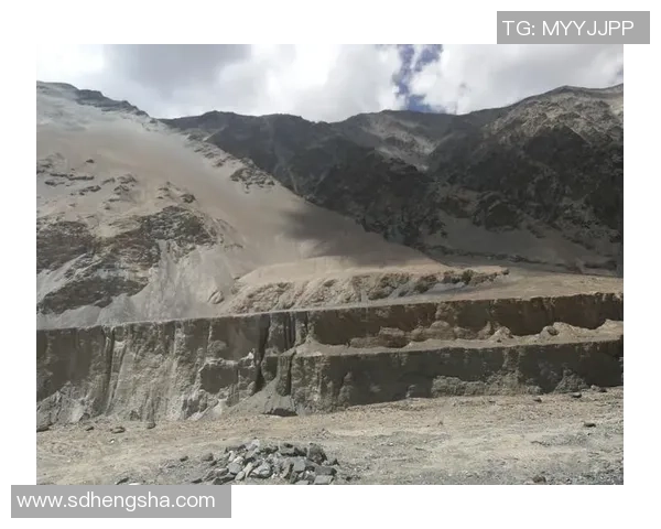 杨静专访：从初学者到滑板高手的成长与挑战之路