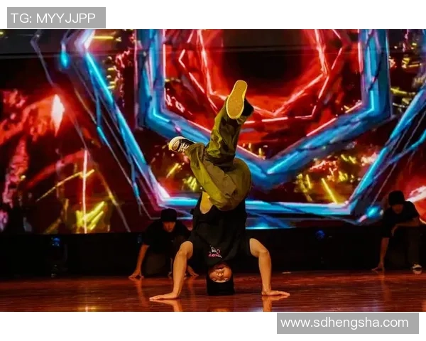 武汉街舞队的团队协作之道：舞动青春与激情的完美结合