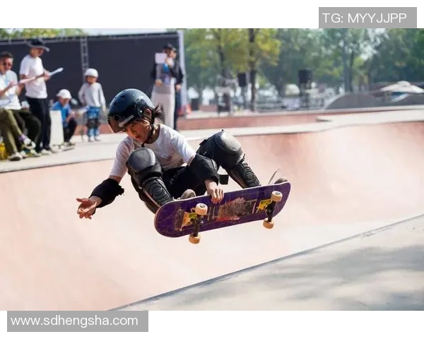 深圳滑板队在全国个人能力排行榜中荣获第六名展现出强劲实力与潜力